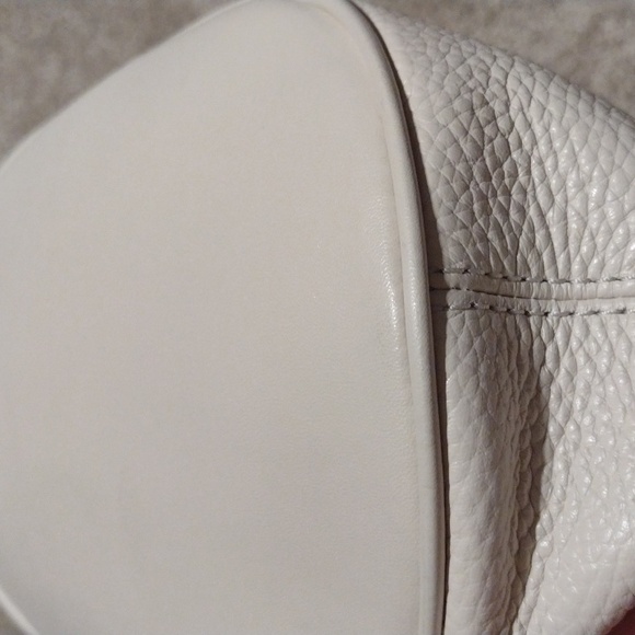 Michael kors purse - Picture 12 of 14